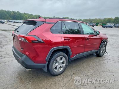 Trzecie zdjęcie samochodu z tyłu: 2025 TOYOTA RAV4 HYBRID XLE VIN:4T3RWRFV5SU215613 - miniatura