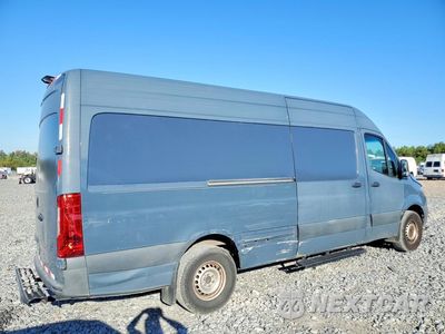 Trzecie zdjęcie samochodu z tyłu: 2019 MERCEDES BENZ SPRINTER 2500/3500 DELIVERY VAN VIN:WD4PF1CD4KP133684 - miniatura