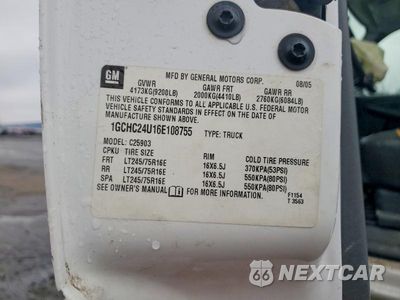 Zdjęcie 12 z 12 samochodu: 2006 CHEVROLET SILVERADO C2500 HEAVY DUTY VIN:1GCHC24U16E108755 - miniatura