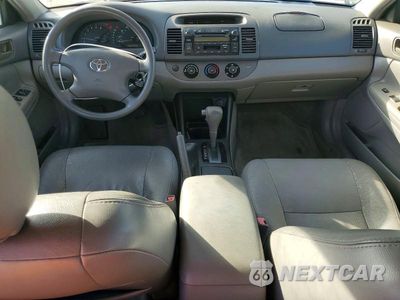 Zdjęcie 8 z 12 samochodu: 2002 TOYOTA CAMRY LE V6 VIN:4T1BF30K32U021166 - miniatura