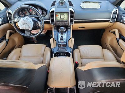 Zdjęcie 8 z 13 samochodu: 2014 PORSCHE CAYENNE TURBO VIN:WP1AC2A24ELA87669 - miniatura