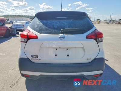 Zdjęcie 6 z 12 samochodu: 2019 NISSAN KICKS SR VIN:3N1CP5CUXKL569628 - miniatura