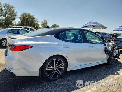 Trzecie zdjęcie samochodu z tyłu: 2025 TOYOTA CAMRY XSE VIN:4T1DAACK3SU164433 - miniatura