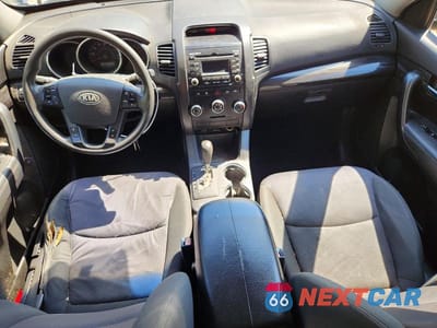 Zdjęcie 8 z 12 samochodu: 2012 KIA SORENTO LX VIN:5XYKT4A13CG239233 - miniatura