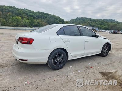 Trzecie zdjęcie samochodu z tyłu: 2018 VOLKSWAGEN JETTA SE VIN:3VWB67AJ8JM242375 - miniatura