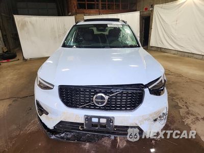 Piąte zdjęcie samochodu w środku: 2026 VOLVO XC40 PLUS VIN:YV4L12UC0T2785300 - miniatura