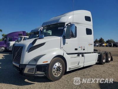 2022 VOLVO VNL SEMI TRUCK 4V4NC9EHXNN312597 - główne zdjęcie licytacji z USA - miniatura