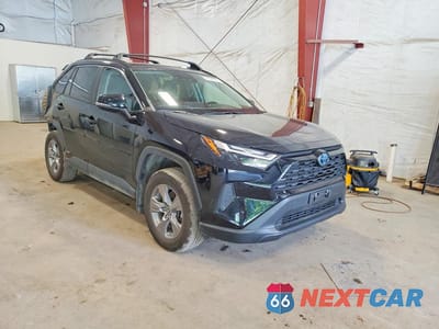Czwarte zdjęcie samochodu z boku: 2024 TOYOTA RAV4 HYBRID XLE VIN:2T3RWRFV0RW243149 - miniatura