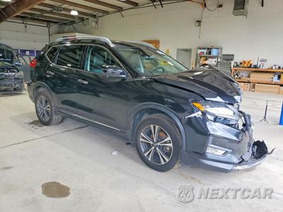 Czwarte zdjęcie samochodu z boku: 2017 NISSAN ROGUE SL VIN:5N1AT2MV7HC797964 - miniatura