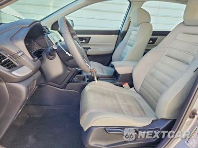 Zdjęcie 7 z 13 samochodu: 2017 HONDA CR-V LX VIN:5J6RW5H37HL001152 - miniatura