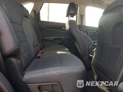 Zdjęcie 11 z 13 samochodu: 2016 KIA SORENTO LX VIN:5XYPGDA36GG043174 - miniatura