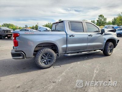 Trzecie zdjęcie samochodu z tyłu: 2021 CHEVROLET SILVERADO K1500 LT TRAIL BOSS VIN:1GCPYFED9MZ128776 - miniatura