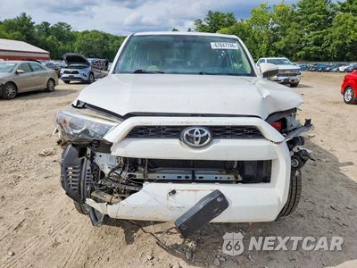Piąte zdjęcie samochodu w środku: 2016 TOYOTA 4RUNNER SR5 VIN:JTEBU5JR6G5327891 - miniatura