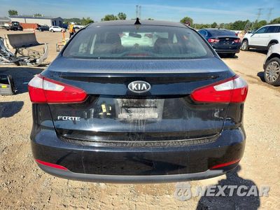 Zdjęcie 6 z 12 samochodu: 2016 KIA FORTE LX VIN:KNAFK4A63G5613447 - miniatura