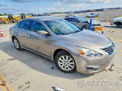Czwarte zdjęcie samochodu z boku: 2015 NISSAN ALTIMA 2.5 S VIN:1N4AL3AP8FN910571 - miniatura