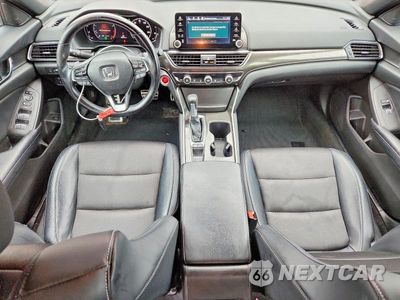 Zdjęcie 8 z 13 samochodu: 2018 HONDA ACCORD SPORT VIN:1HGCV1F39JA054710 - miniatura