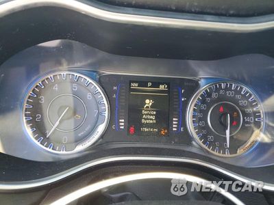 Zdjęcie 9 z 12 samochodu: 2016 CHRYSLER 200 LIMITED VIN:1C3CCCAB4GN170417 - miniatura