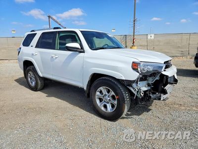 Czwarte zdjęcie samochodu z boku: 2023 TOYOTA 4RUNNER SR5 VIN:JTEEU5JR6P5302714 - miniatura