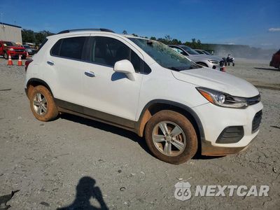 Czwarte zdjęcie samochodu z boku: 2019 CHEVROLET TRAX 1LT VIN:KL7CJPSB8KB880807 - miniatura