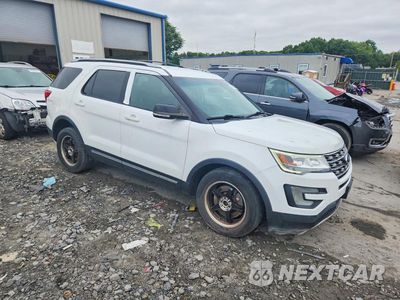 Czwarte zdjęcie samochodu z boku: 2017 FORD EXPLORER XLT VIN:1FM5K8D87HGA73010 - miniatura