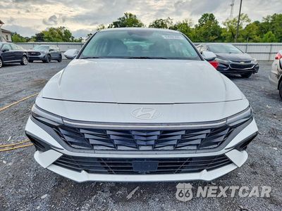 Piąte zdjęcie samochodu w środku: 2025 HYUNDAI ELANTRA LIMITED VIN:KMHLN4DJ3SU173169 - miniatura
