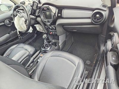 Zdjęcie 8 z 13 samochodu: 2017 MINI COOPER VIN:WMWXP5C3XH2F61187 - miniatura