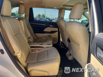 Zdjęcie 11 z 13 samochodu: 2015 TOYOTA HIGHLANDER LIMITED VIN:5TDDKRFH6FS145997 - miniatura