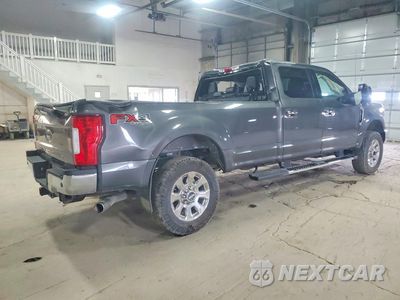 Trzecie zdjęcie samochodu z tyłu: 2019 FORD F350 CREW VIN:1FT8W3B67KEC04210 - miniatura