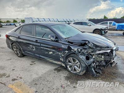 Czwarte zdjęcie samochodu z boku: 2022 VOLKSWAGEN JETTA SE VIN:3VW7M7BUXNM014873 - miniatura