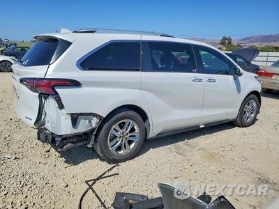 Trzecie zdjęcie samochodu z tyłu: 2025 TOYOTA SIENNA LIMITED 7-PASSENGER VIN:5TDZSKFC8SS202843 - miniatura