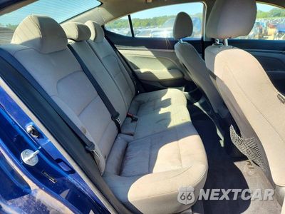 Zdjęcie 10 z 12 samochodu: 2018 HYUNDAI ELANTRA VALUE EDITION VIN:5NPD84LF2JH381436 - miniatura