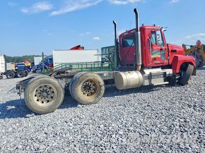 Trzecie zdjęcie samochodu z tyłu: 2019 MACK PINNACLE VIN:1M1PN4GY9KM001677 - miniatura