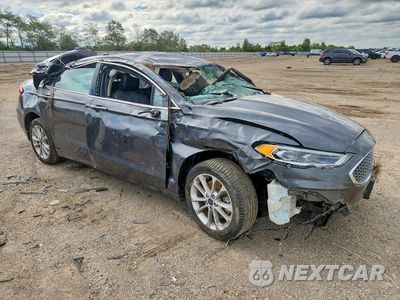Czwarte zdjęcie samochodu z boku: 2020 FORD FUSION TITANIUM VIN:3FA6P0SU1LR255949 - miniatura