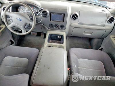 Zdjęcie 8 z 13 samochodu: 2006 FORD EXPEDITION XLT VIN:1FMPU155X6LA40523 - miniatura
