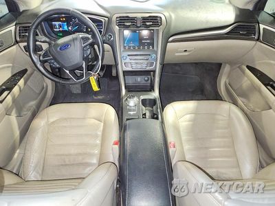 Zdjęcie 8 z 12 samochodu: 2017 FORD FUSION SE VIN:3FA6P0T98HR139763 - miniatura