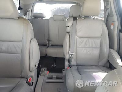 Zdjęcie 10 z 13 samochodu: 2016 TOYOTA SIENNA XLE 8-PASSENGER VIN:5TDYK3DC3GS724307 - miniatura