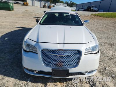 Piąte zdjęcie samochodu w środku: 2019 CHRYSLER 300 LIMITED VIN:2C3CCAEGXKH704399 - miniatura