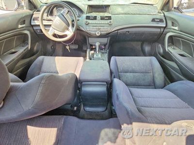 Zdjęcie 8 z 12 samochodu: 2012 HONDA ACCORD LX VIN:1HGCS1B32CA009822 - miniatura