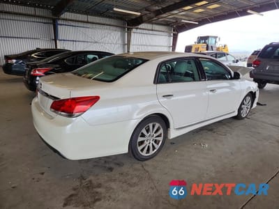 Trzecie zdjęcie samochodu z tyłu: 2012 TOYOTA AVALON LIMITED VIN:4T1BK3DB4CU470234 - miniatura