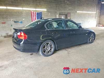 Trzecie zdjęcie samochodu z tyłu: 2008 BMW 328 XI VIN:WBAVC93578K036905 - miniatura