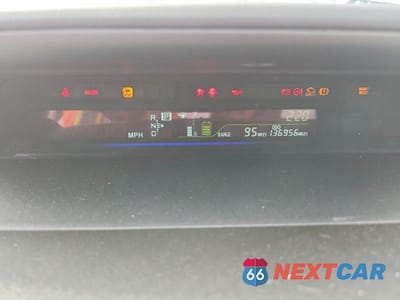 Zdjęcie 9 z 12 samochodu: 2012 TOYOTA PRIUS V THREE VIN:JTDZN3EU9C3052770 - miniatura