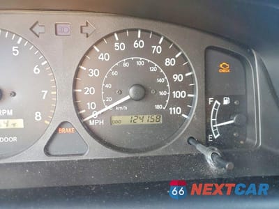 Zdjęcie 9 z 12 samochodu: 2001 TOYOTA COROLLA LE VIN:2T1BR12E41C449346 - miniatura