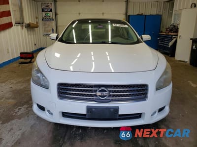 Piąte zdjęcie samochodu w środku: 2010 NISSAN MAXIMA 3.5 S VIN:1N4AA5AP5AC810885 - miniatura