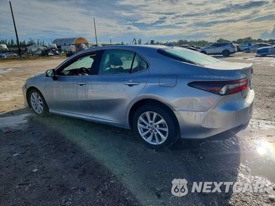 Drugie zdjęcie samochodu z przodu: 2021 TOYOTA CAMRY LE VIN:4T1C11AK0MU561647 - miniatura