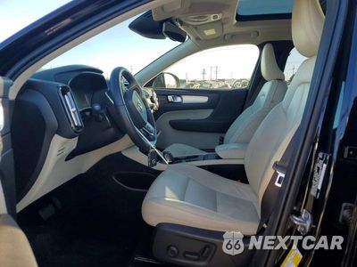 Zdjęcie 7 z 13 samochodu: 2022 VOLVO XC40 T5 MOMENTUM VIN:YV4162UK4L2280067 - miniatura