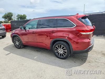 Drugie zdjęcie samochodu z przodu: 2018 TOYOTA HIGHLANDER SE VIN:5TDJZRFH0JS540765 - miniatura