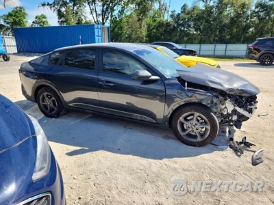 Czwarte zdjęcie samochodu z boku: 2025 KIA K4 LXS VIN:3KPFT4DE1SE154953 - miniatura