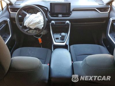 Zdjęcie 8 z 13 samochodu: 2019 TOYOTA RAV4 LE VIN:2T3F1RFV6KW004955 - miniatura