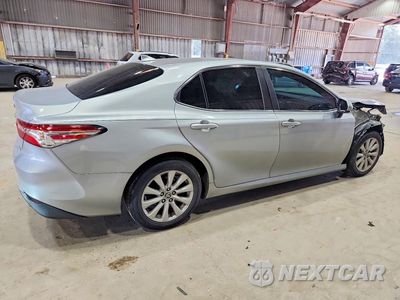 Trzecie zdjęcie samochodu z tyłu: 2020 TOYOTA CAMRY LE VIN:4T1C11AK8LU399409 - miniatura