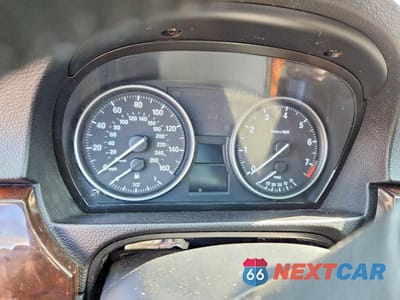 Zdjęcie 9 z 12 samochodu: 2011 BMW 328 XI VIN:WBAPK7C50BA817441 - miniatura